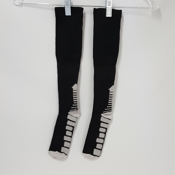 Graduated Medical Compression Socks 20-30mmhg S/M - Picture 3 of 4